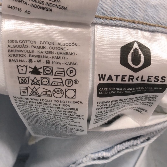 Levis Premium High Waist Wide Leg Short in Primer blue - Picture 6 of 6